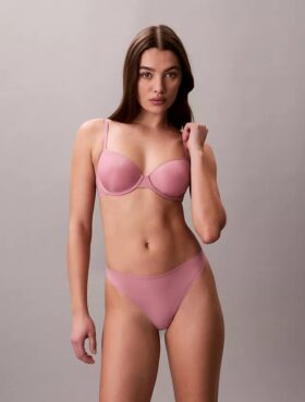 Perfectly Fit ultraleggero con imbottitura leggera e vestibilità perfetta