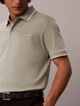 Polo con bordi Liquid Touch