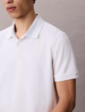 Polo con colletto a blocchi di colore in piqué