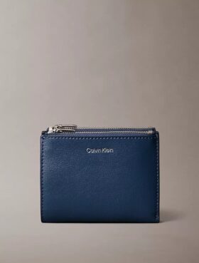 Portacarte con doppio zip e logo in lamina