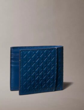 Portafoglio a doppia piega con monogramma goffrato su tutta la superficie e portamonete