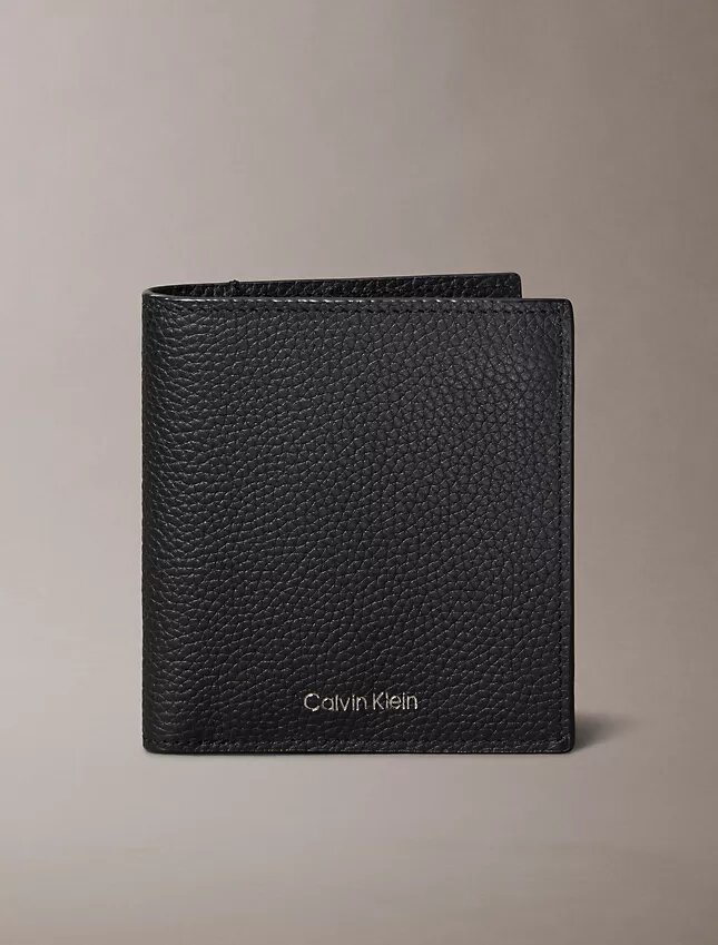 Portafoglio bifold sottile con logo goffrato a caldo Portafoglio bifold sottile con logo goffrato a caldo