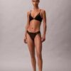 Reggiseno a balconcino con pizzo floreale nero CK Black leggermente foderato Reggiseno a balconcino con pizzo floreale nero CK Black leggermente foderato