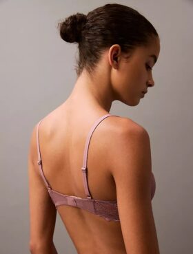 Reggiseno a balconcino leggermente foderato in pizzo elasticizzato sensuale