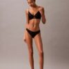 Reggiseno Push-Up a balconcino in pizzo floreale nero CK Black Reggiseno Push-Up a balconcino in pizzo floreale nero CK Black