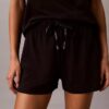 Set maglietta e pantaloncini in misto viscosa e cotone Set maglietta e pantaloncini in misto viscosa e cotone
