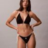 Slip bikini con monogramma grafico e lacci laterali Slip bikini con monogramma grafico e lacci laterali
