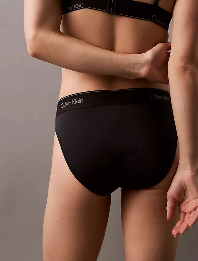 Slip da bagno con logo moderno per il Bikini Slip da bagno con logo moderno per il Bikini