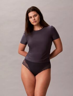 Slip in pizzo elasticizzato sensuale