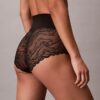 Slip in pizzo elasticizzato sensuale Slip in pizzo elasticizzato sensuale