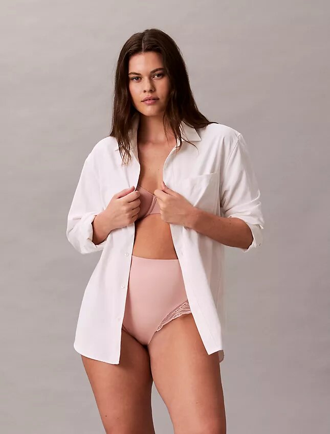 Slip in pizzo elasticizzato sensuale Slip in pizzo elasticizzato sensuale