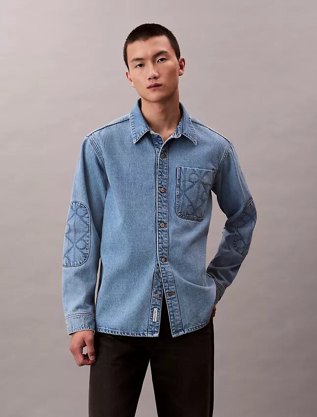 Sovracamicia in Denim con emblema anni ’90 Sovracamicia in Denim con emblema anni ’90