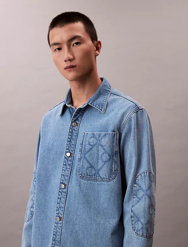 Sovracamicia in Denim con emblema anni ’90 Sovracamicia in Denim con emblema anni ’90