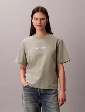 T-shirt a girocollo con logo standard e vestibilità boxy