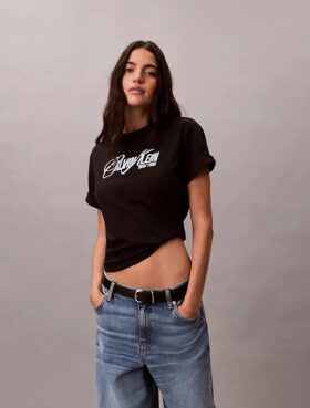 T-shirt boxy con logo in rilievo