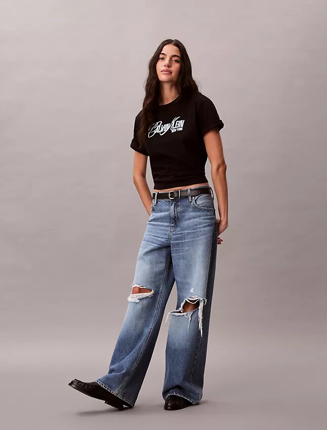 T-shirt boxy con logo in rilievo T-shirt boxy con logo in rilievo