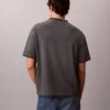 T-shirt classica a girocollo con grafica del logo in tinta sbiadita