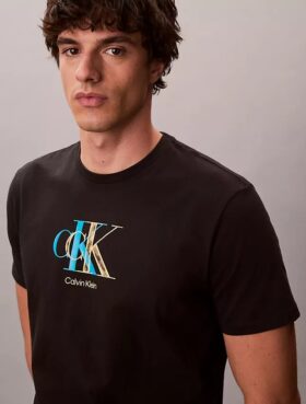 T-shirt classica con grafica a doppio Monogram T-shirt classica con grafica a doppio Monogram