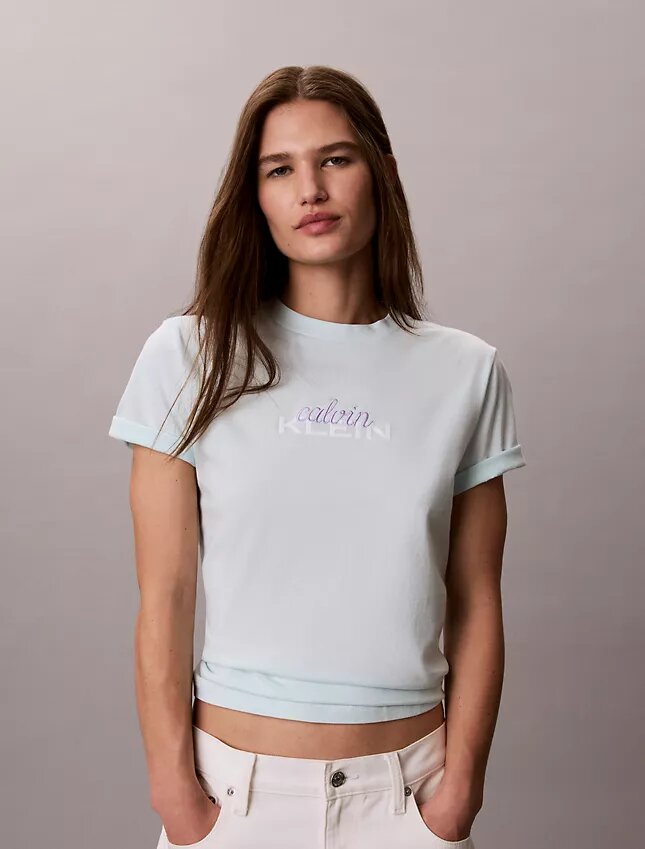 T-shirt classica con grafica a strati del logo T-shirt classica con grafica a strati del logo