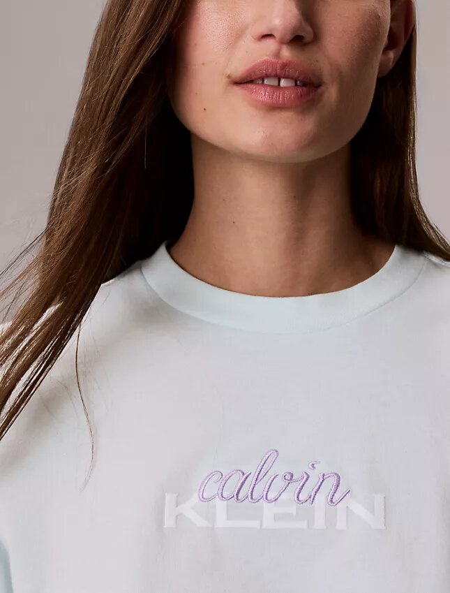 T-shirt classica con grafica a strati del logo T-shirt classica con grafica a strati del logo