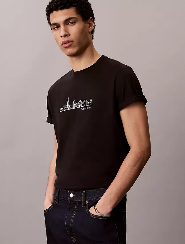T-shirt classica con grafica City Skyline T-shirt classica con grafica City Skyline