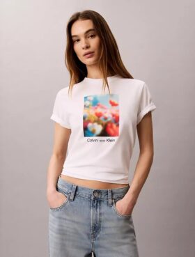 T-shirt classica con grafica floreale