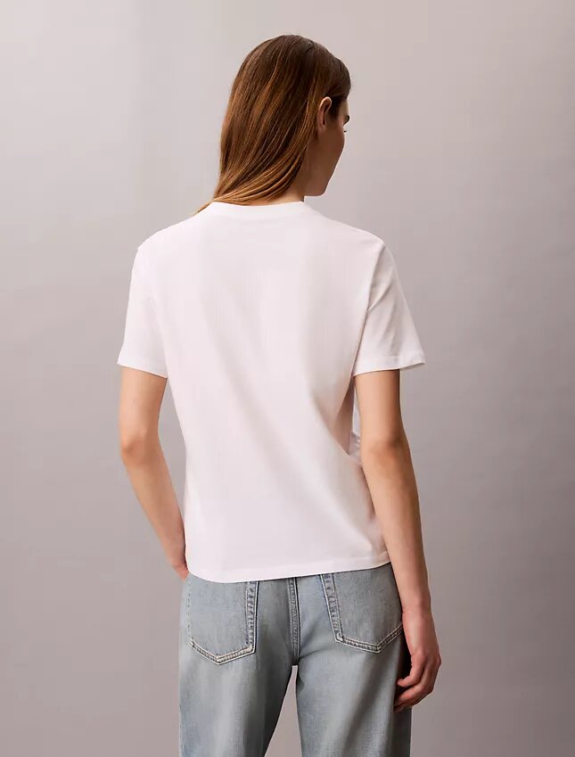 T-shirt classica con grafica floreale T-shirt classica con grafica floreale