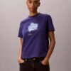T-shirt classica con grafica floreale sfocata T-shirt classica con grafica floreale sfocata