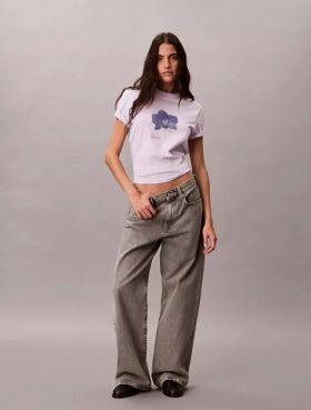 T-shirt classica con grafica floreale sfocata