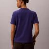 T-shirt classica con grafica floreale sfocata T-shirt classica con grafica floreale sfocata