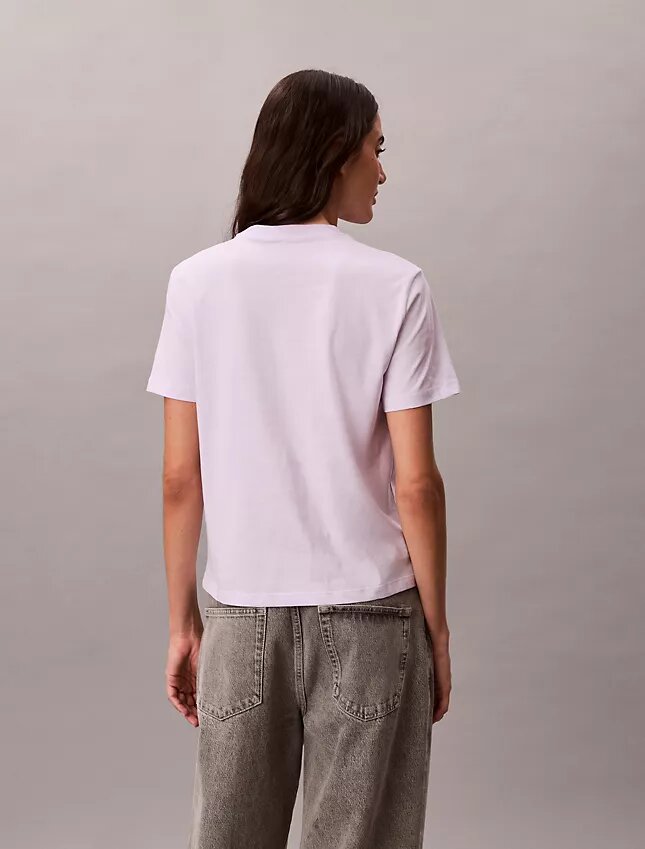 T-shirt classica con grafica floreale sfocata T-shirt classica con grafica floreale sfocata