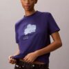 T-shirt classica con grafica floreale sfocata T-shirt classica con grafica floreale sfocata