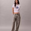T-shirt classica con grafica floreale sfocata T-shirt classica con grafica floreale sfocata