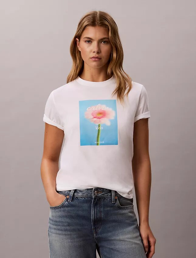 T-shirt classica con grafica margherita T-shirt classica con grafica margherita