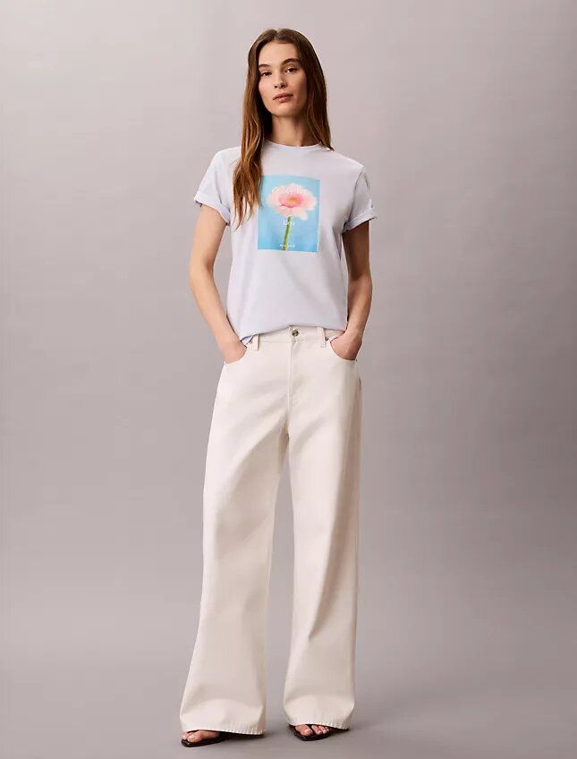 T-shirt classica con grafica margherita T-shirt classica con grafica margherita