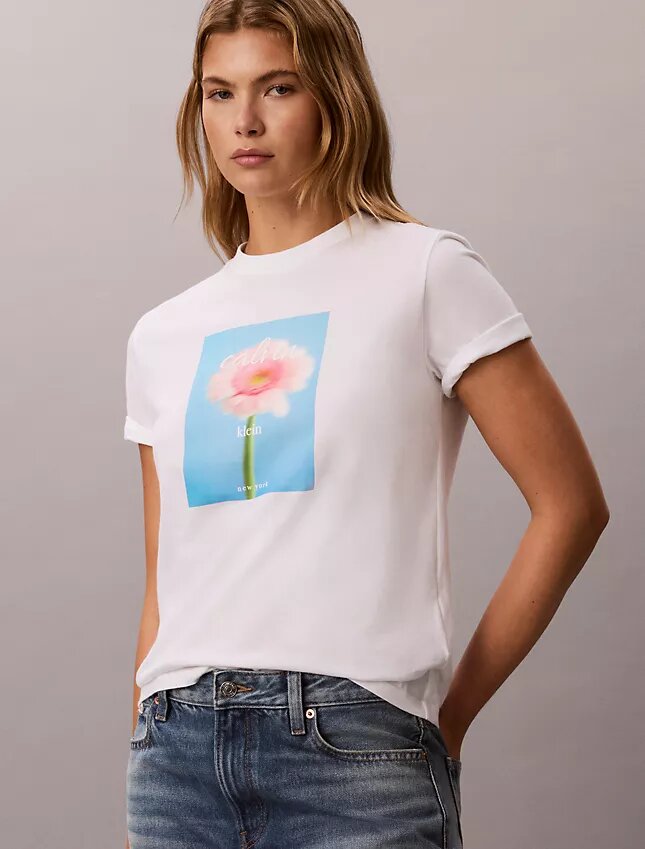 T-shirt classica con grafica margherita T-shirt classica con grafica margherita