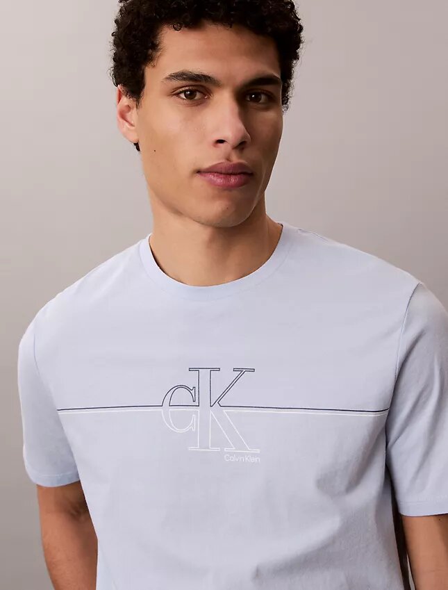 T-shirt classica con grafica Monogram Line T-shirt classica con grafica Monogram Line