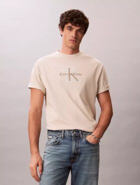 T-shirt classica con grafica Monologo