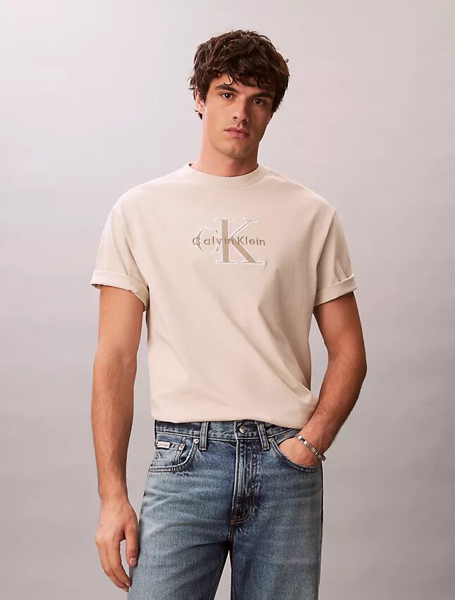 T-shirt classica con grafica Monologo T-shirt classica con grafica Monologo