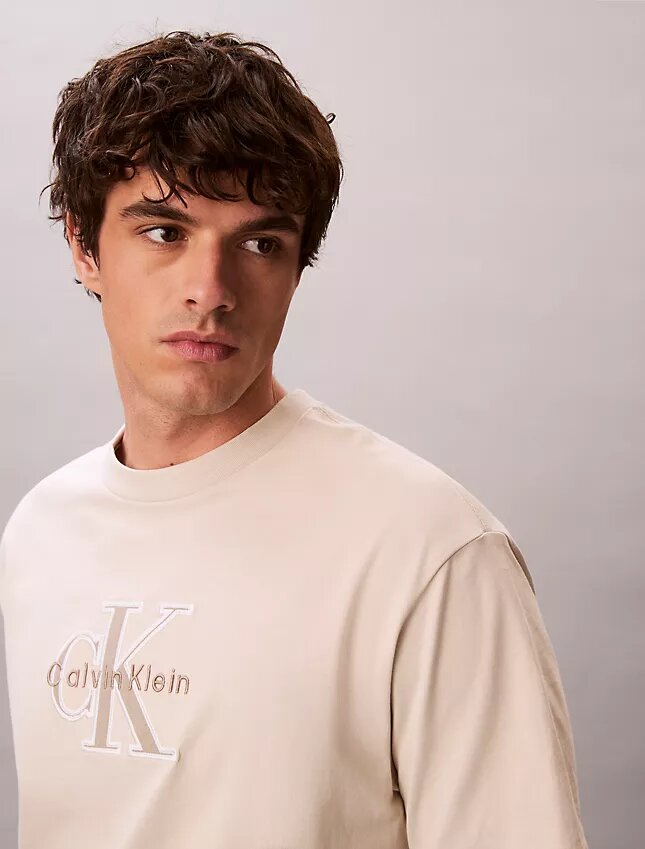 T-shirt classica con grafica Monologo T-shirt classica con grafica Monologo