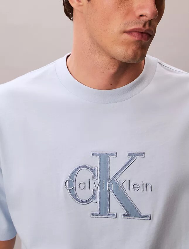 T-shirt classica con grafica Monologo T-shirt classica con grafica Monologo