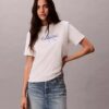 T-shirt classica con grafica Script Monologo T-shirt classica con grafica Script Monologo