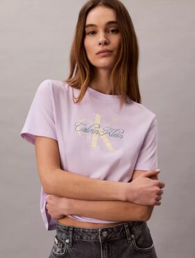 T-shirt classica con grafica Script Monologo