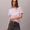 T-shirt classica con grafica Script Monologo T-shirt classica con grafica Script Monologo