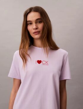 T-shirt classica con logo a cuore
