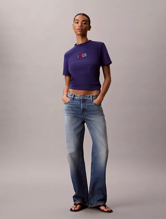 T-shirt classica con logo a cuore T-shirt classica con logo a cuore