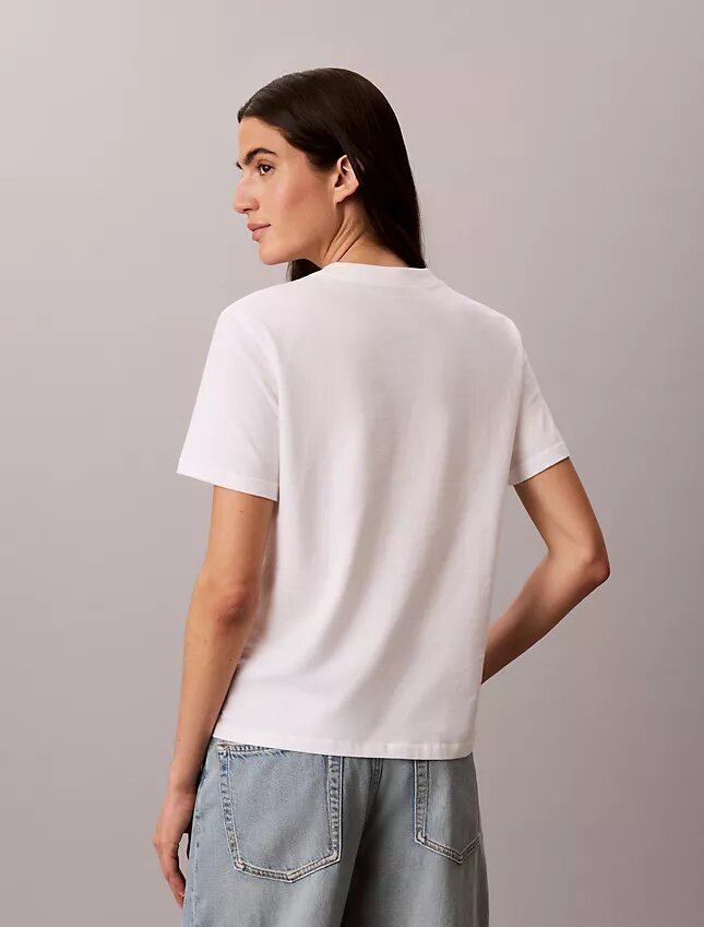 T-shirt classica con logo a cuore T-shirt classica con logo a cuore