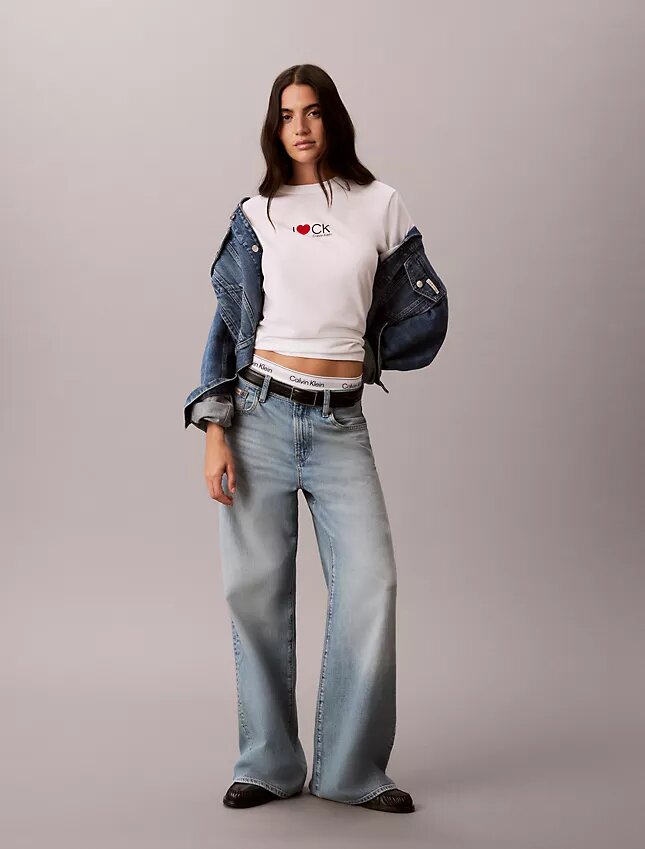T-shirt classica con logo a cuore T-shirt classica con logo a cuore