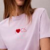 T-shirt classica con logo a cuore T-shirt classica con logo a cuore