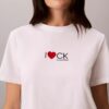 T-shirt classica con logo a cuore T-shirt classica con logo a cuore